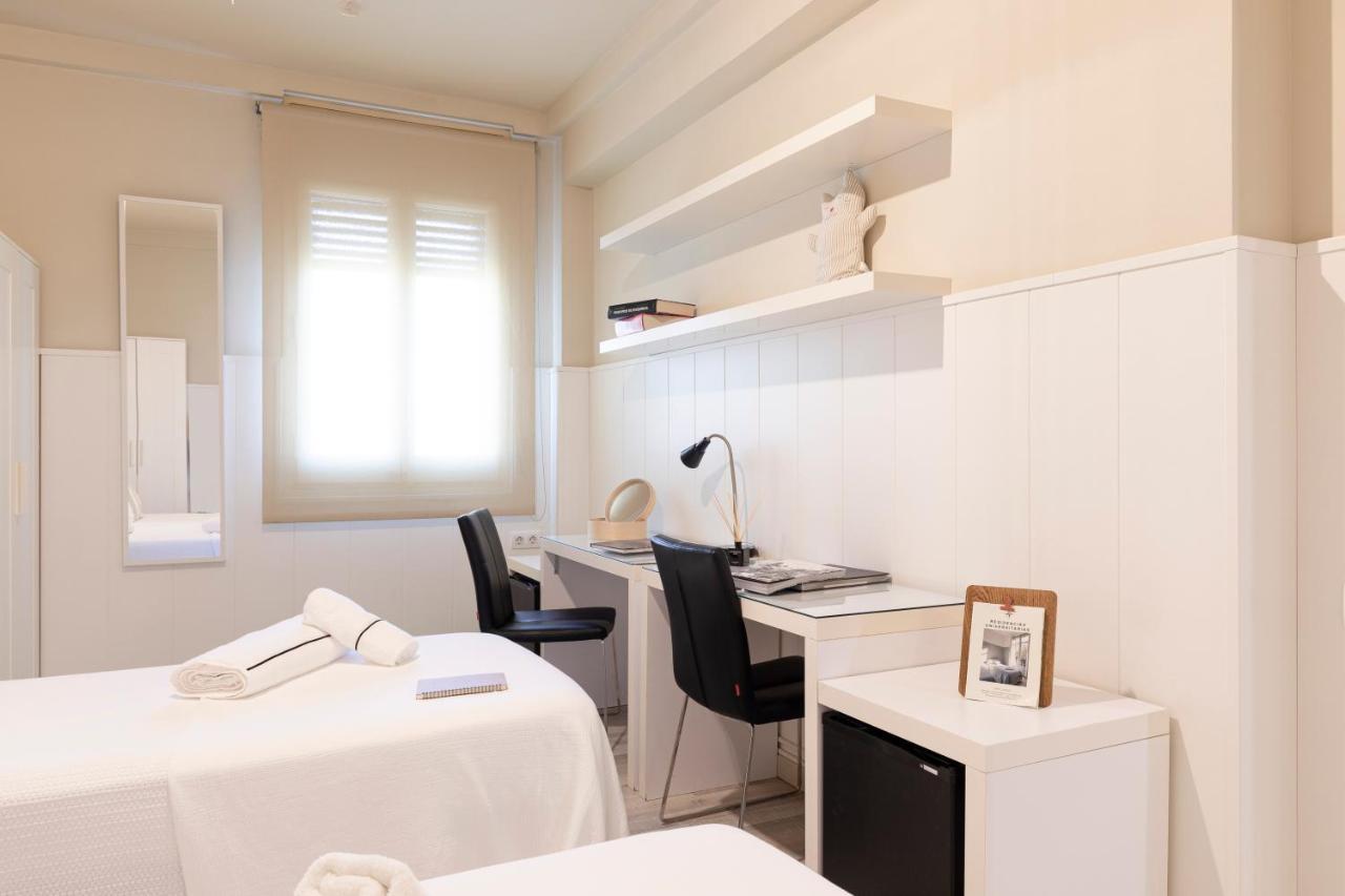 Ar Residencia Estudiantil Barcelona Exterior photo